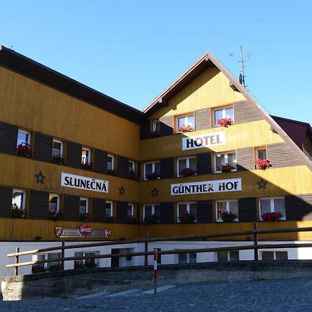 Hotel Slunecna Boží Dar エクステリア 写真