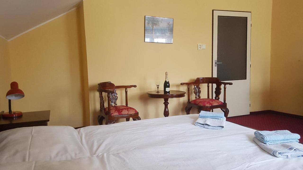 Hotel Slunecna Boží Dar エクステリア 写真