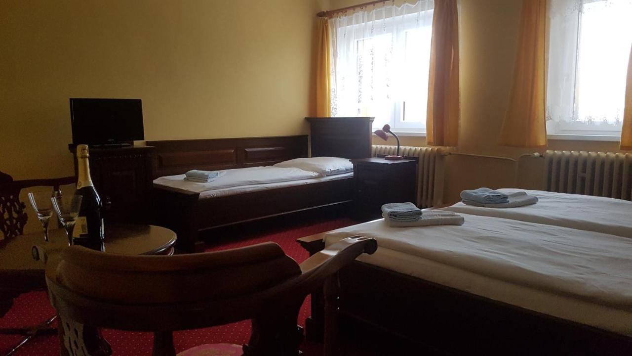 Hotel Slunecna Boží Dar エクステリア 写真