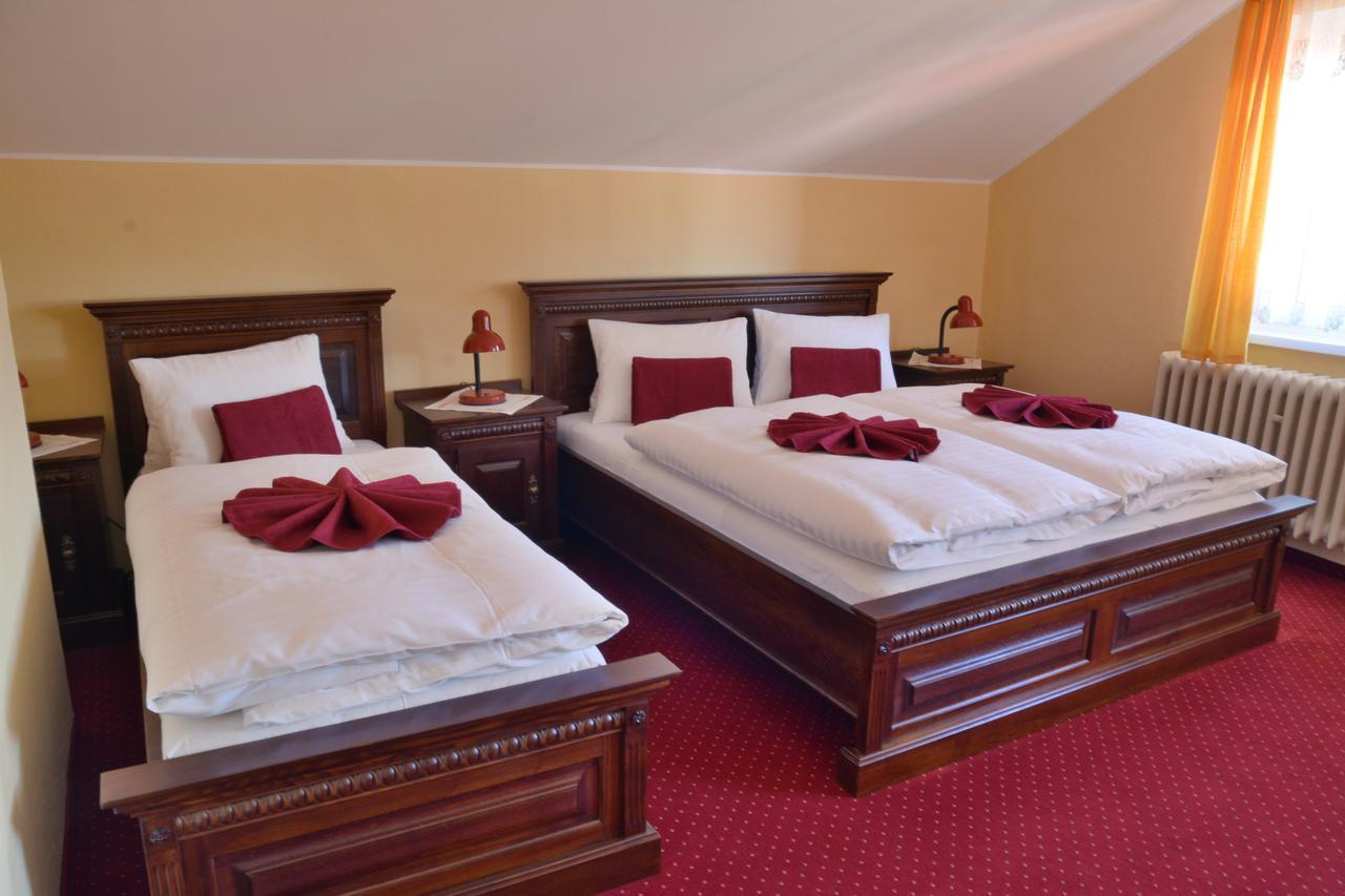 Hotel Slunecna Boží Dar エクステリア 写真