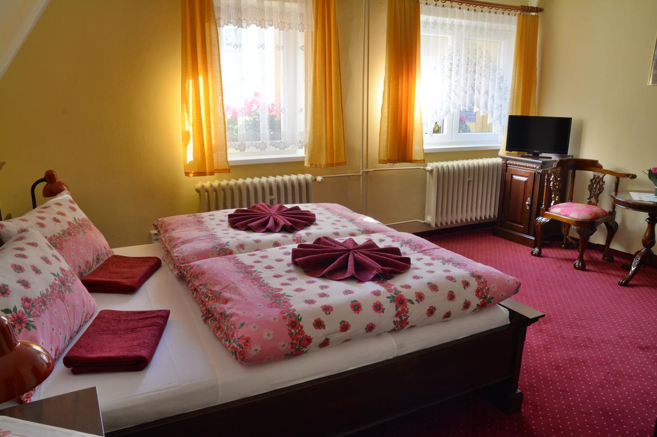 Hotel Slunecna Boží Dar エクステリア 写真
