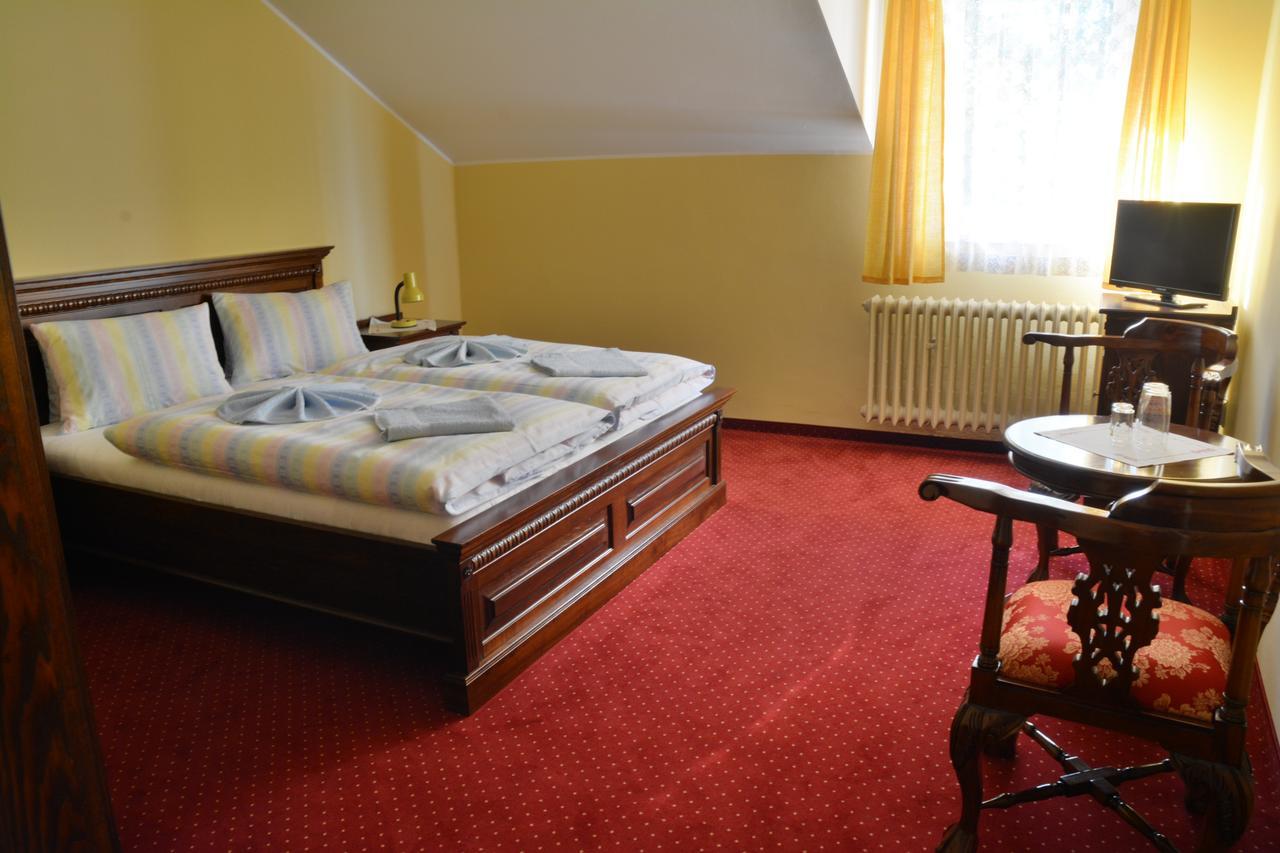 Hotel Slunecna Boží Dar エクステリア 写真