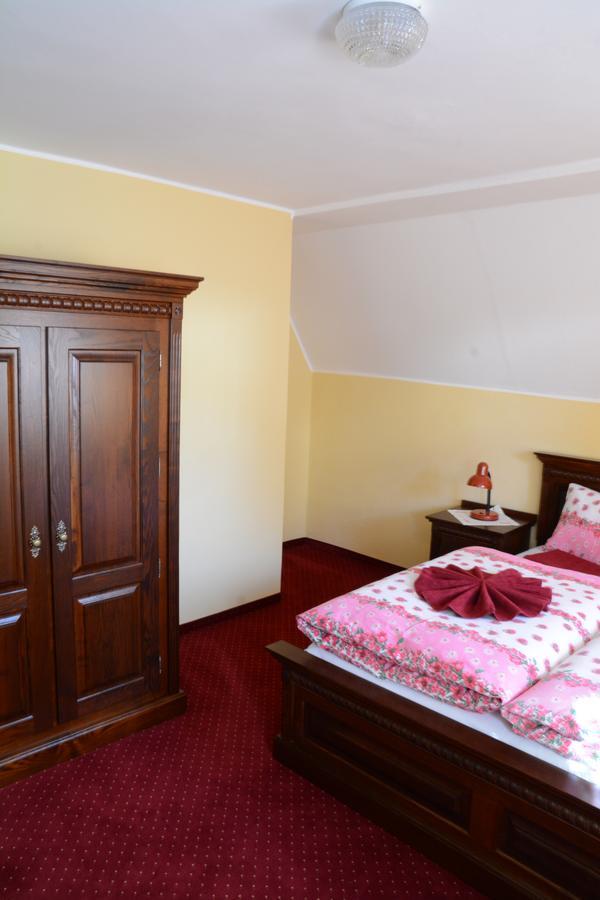 Hotel Slunecna Boží Dar エクステリア 写真