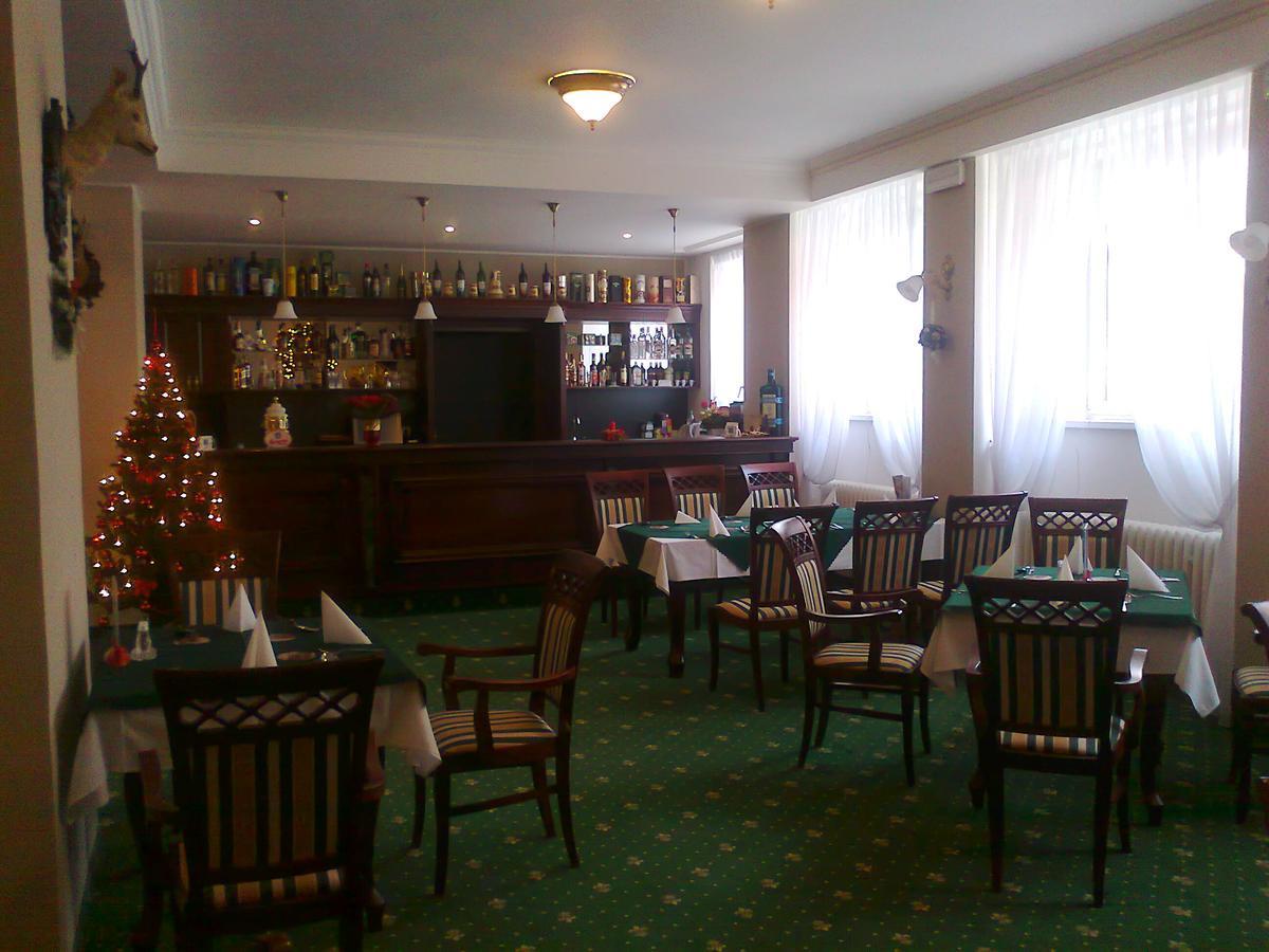 Hotel Slunecna Boží Dar エクステリア 写真